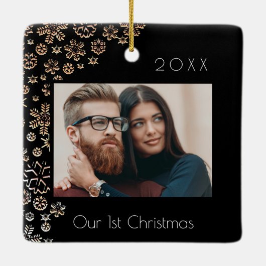 1e kerst zwart foto pasgetrouwden  keramisch ornament (Achterkant)