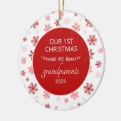 1e Kerstmis Als Grootouders Rode Sneeuwvlok Foto Keramisch Ornament (Links)