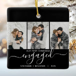 1e Kerstmis Betrokken 3 Foto Wit Script Zwart Keramisch Ornament<br><div class="desc">Herdenk je verloving met dit prachtige, moderne ornament. De witte tekst luidt "Onze eerste Kerstmis bezig, " met het woord "bezig" in elegant handschrift met bloemen voor en na. Vervang de drie voorbeeldfoto's door uw favoriete verticale afbeeldingen en voeg uw namen en het jaartal in witte tekst toe op een...</div>