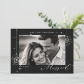 1e Kerstmis Getrouwd Black Sparkles Moderne Foto Feestdagenkaart (Staand voorkant)
