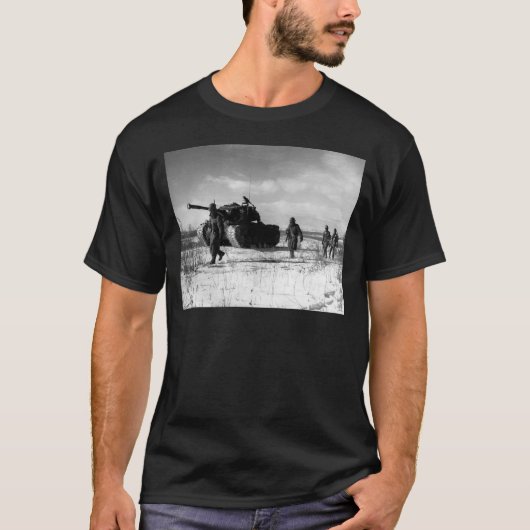 1e maritieme sector door de Chosin T-shirt (Voorkant)