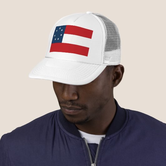 1e NATIONALE VLAGGGENOEMDE CSA Trucker Pet (In situ)