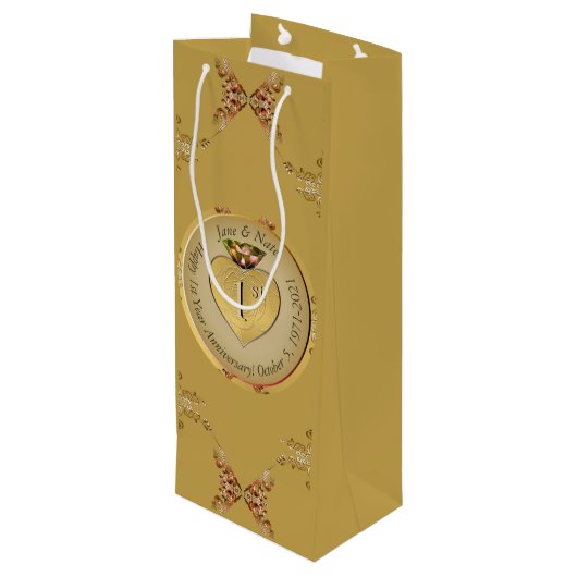 1e of 50e Golden Ochre Gift Bag Wijn Cadeautas (Achterkant Gekanteld)