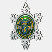 1e speciale operationele groep tin sneeuwvlok ornament (Rechts)