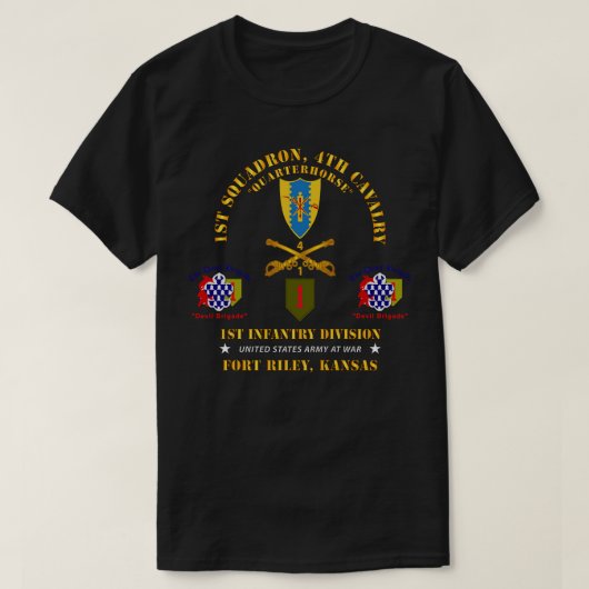 1e Squadron 4e Cavalerie 1e Inf Div Devil BDE Ft T-shirt (Design voorkant)