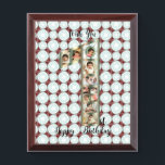 1e verjaardag Baby Foto Collage Gift creative Troffee Gedenkplaat<br><div class="desc">1e geboorte-dag Baby Foto-collage Gift creatief design met een laatstgenoemde met verschillende afbeeldingen erin verspreid</div>