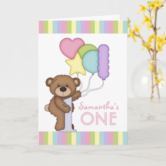 1e Verjaardag Beer Regenboogstrepen en Ballonnen Kaart (Gele Bloem)