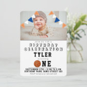 1e verjaardag Cute Basketball Balls Kinder Foto  Kaart (Staand voorkant)