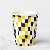 1e verjaardag een gelukkige kerel jongen verjaarda papieren bekers (Rechts)