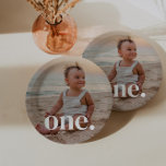 1e verjaardag foto - een papieren bordje<br><div class="desc">Een modern 1e verjaardagsontwerp met ruimte om je eigen foto toe te voegen en met het woord 'één.' over de top. Je kunt het woord veranderen in iets anders als je dat liever hebt!</div>