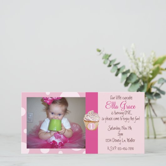 1e verjaardag Fotokaart uitnodigen (Staand voorkant)