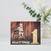 1e verjaardag Gold Glitter One Photo Uitnodiging (Staand voorkant)