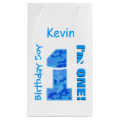 1e verjaardag jongen blauw camo een jaar oud b3bz klein cadeauzakje (Achterkant)