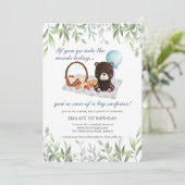 1e verjaardag Teddy Bear Picnic Blue Greenery Invi Kaart (Staand voorkant)