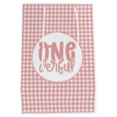 1e verjaardagsfeestje Leuke Pastel Roze Onederful Medium Cadeauzakje (Achterkant)