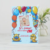 1e verjaardagsuitnodiging met cartoons & ballonnen kaart (Staand voorkant)