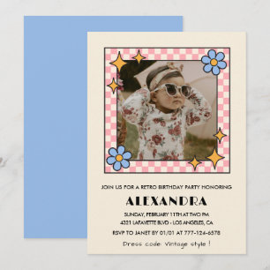 1e verjaardagsuitnodiging Retro Groovy Blauwe Bloe Kaart