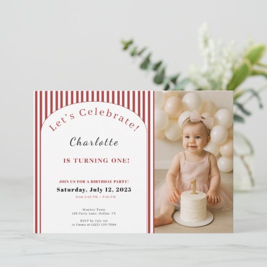 1st Birthday Invitation • Photo Template Red Strip Kaart (Staand voorkant)