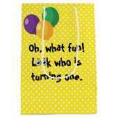 1st Birthday Wildlife Animal Babies Medium Cadeauzakje (Achterkant)