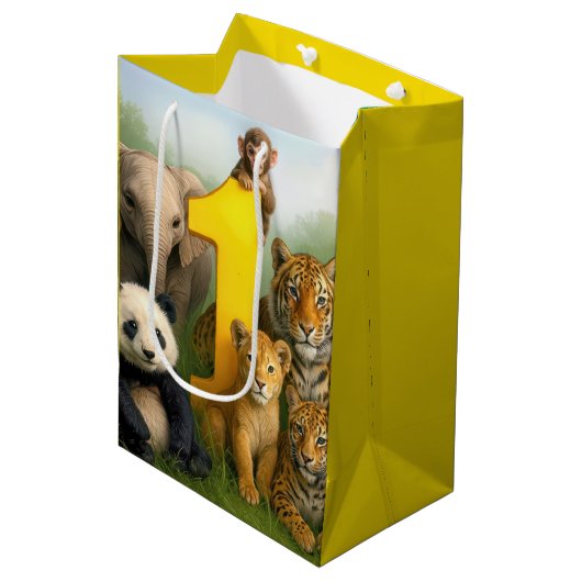 1st Birthday Wildlife Animal Babies Medium Cadeauzakje (Voorkant Gekanteld)