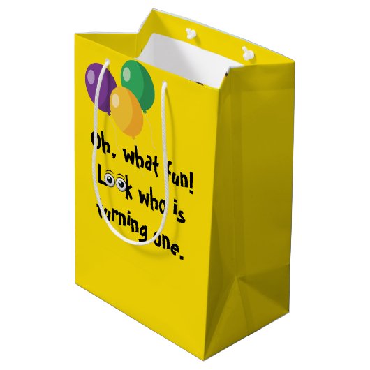 1st Birthday Wildlife Animal Babies Medium Cadeauzakje (Achterkant Gekanteld)