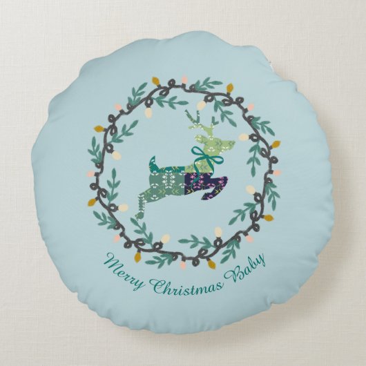 1st Christmas Deer with Wreath Teal Rond Kussen (Achterkant)