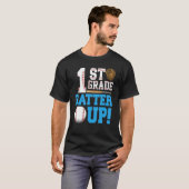 1st Grade Back To School 1st Grade Batter Up Baseb T-shirt (Voorkant volledig)