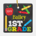 1st Grade Keepsake Chalkboard Kleurrijke Kinder Fo Keramisch Ornament<br><div class="desc">1st Grade foto ornament ontwerp beschikt over een appel, een liniaal, krijtjes en vet, kleurrijke leuke typografie! Klik op de knop Aanpassen voor meer opties voor het wijzigen van de tekst! Variaties van dit ontwerp, extra kleuren en coördinerende producten zijn beschikbaar in onze winkel, zazzle.com/store/doodlelulu. Neem contact met ons op...</div>