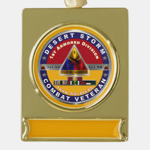 1st Pantserdivisie Desert Storm-veteraan Verguld Banner Ornament