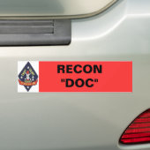 1st_recon-bn_insig, RECON "DOC" Bumpersticker (Op auto)