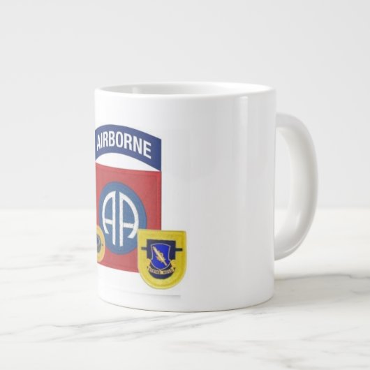 1ste Bn (Abn) 504e Inf 82e Mok door vliegtuigen Ju (Voorkant rechts)