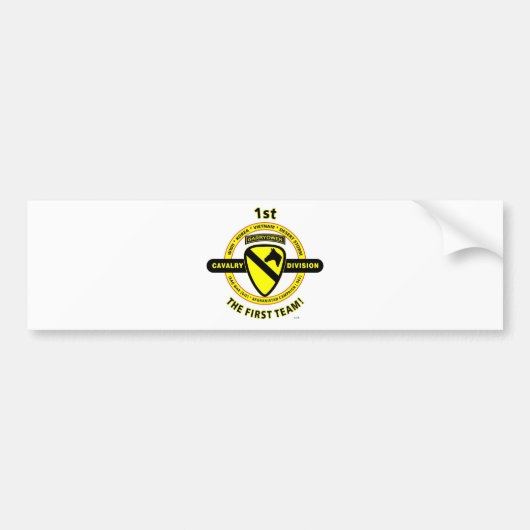 1STE CAVALRY-AFDELING "HET EERSTE TEAM" BUMPERSTICKER (Voorkant)