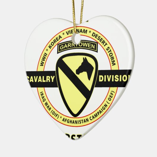 1STE CAVALRY-AFDELING "HET EERSTE TEAM" KERAMISCH ORNAMENT (Links)