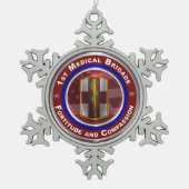 1ste medisch brigade in Keepomwille Tin Sneeuwvlok Ornament (Voorkant)