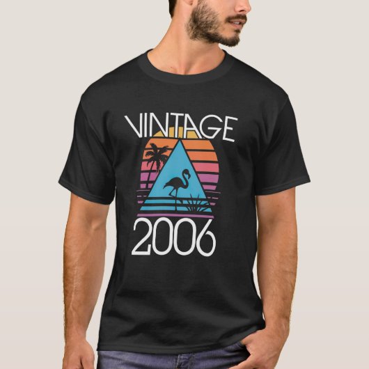  2006 Retro Synthwave Graphic T-shirt (Voorkant)