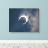 2017 Volledige Zonneverduistering Canvas Print (Insitu (Houten vloer))