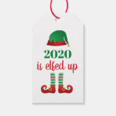 2020 is opgevoed met een grappig kerstpatroon van cadeaulabel (Voorkant)