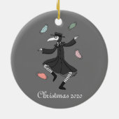 2020 Kerstsieraad Plague Doctor in de schijnwerper Keramisch Ornament (Achterkant)