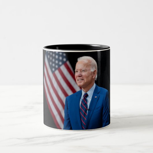 2021 Joe Biden US President Portrait Tweekleurige Koffiemok (Center)