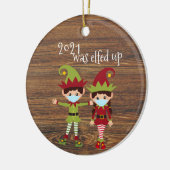 2021 werd opgevoed Funny Covid Face mask Elf Keramisch Ornament (Links)