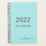 2022 Aqua Blue Blauwgroen Girly Script Monogram na Planner<br><div class="desc">2022 Aqua Blue Blauwgroen Monogram Voeg uw eigen Script Name 2022 Calendar Wedding Event Planner toe. Dit maakt de perfecte liefhebbende 16 verjaardag,  bruiloft,  vrijgezellenfeest,  verjaardagsdag,  baby shower of vrijgezellenfeest voor iemand die van luxe glam en stijl houdt.</div>