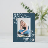 2022 Blue Floral Greenery Elegant Photo Afstudeerd Aankondigingskaart (Staand voorkant)