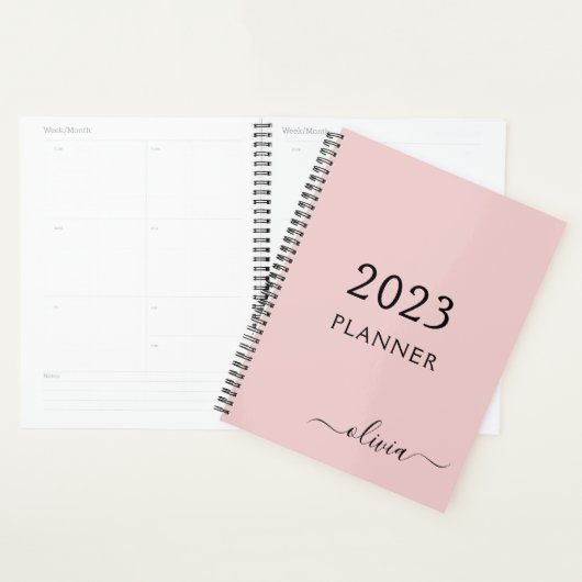 2022 Blush Pink Girly Script Monogram naam Modern Planner (Display)