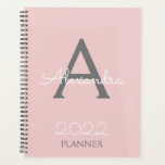 2022 Blush Pink Grey Monogram Elegant Planner<br><div class="desc">2022 Blush roze grijze monogram naam en Initiaal spiraal Notitieboek Planner. Dit maakt de perfecte liefhebbende 16 verjaardag,  bruiloft,  vrijgezellenfeest,  verjaardagsdag,  baby shower of vrijgezellenfeest voor iemand die van luxe glam en stijl houdt.</div>
