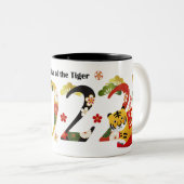 2022 Happy New Year Cute Tiger Two-Tone Coffee Mok (Voorkant rechts)