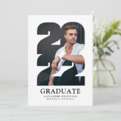 2022 Moderne Typografie Trendy 4 Foto Afstuderen Kaart (Staand voorkant)