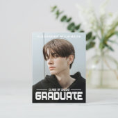 2022 Moderne, zwarte witte Afstudeerder van het Ma Aankondigingskaart (Staand voorkant)