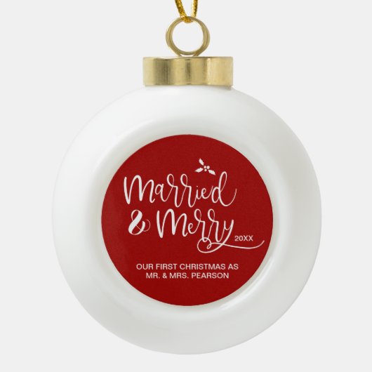 2022 Ons eerste kerstechtgenote Rode Script Keramische Bal Ornament (Voorkant)