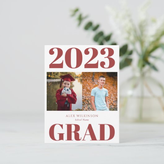2022 Red Modern Simple Script Photo Afstuderen Uitnodiging Briefkaart (Staand voorkant)
