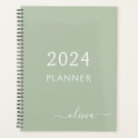2022 Sage Green Script Monogram Name Modern Planner<br><div class="desc">2022 Groene Monogram van de Sage voegt uw Eigen Manuscript Naam 2022 de Planner van de Gebeurtenis van de Weddenschap van de Kalender toe. Dit maakt de perfecte liefhebbende 16 verjaardag,  bruiloft,  vrijgezellenfeest,  verjaardagsdag,  baby shower of vrijgezellenfeest voor iemand die van luxe glam en stijl houdt.</div>